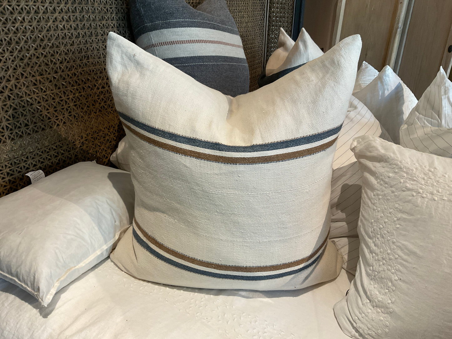 Auburn Pillow Cover25x25Stripe