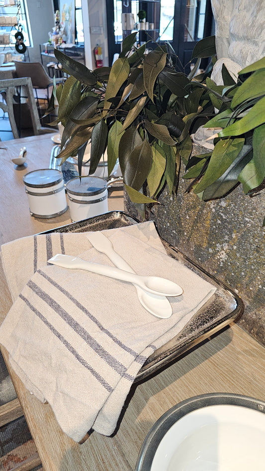 30668 Pocelain Spoon